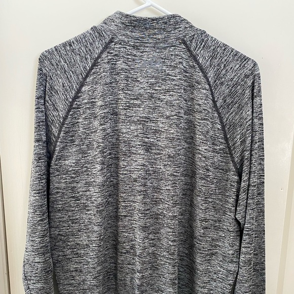 Under Armor 3/4 Zip Long sleeved - Picture 3 of 3